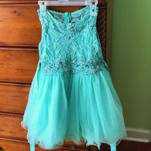 Formal dress/ pageant/ special occasion